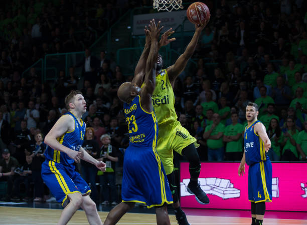 到足球运动 到足球运动