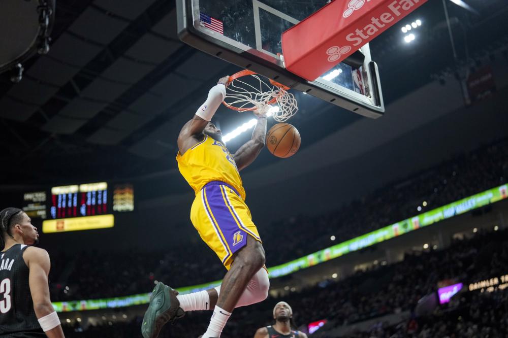 支劲旅对垒 支劲旅对垒